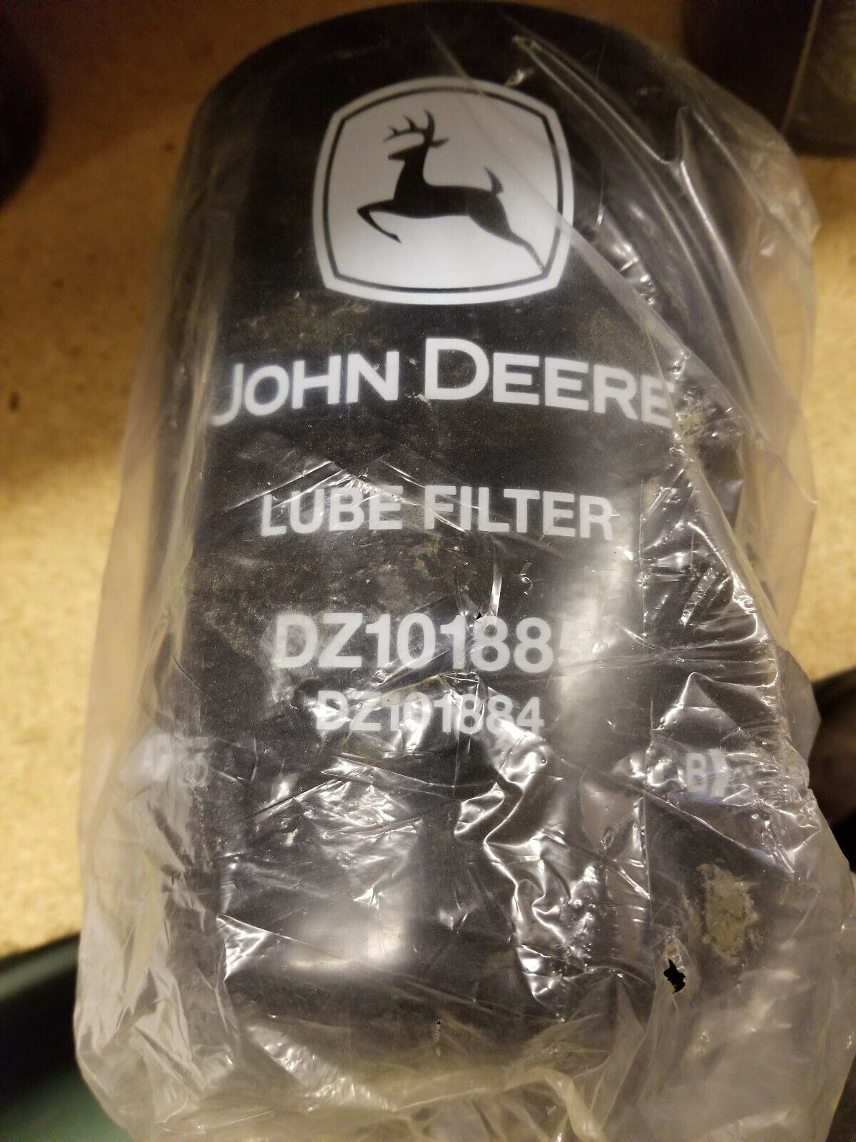 John Deere DZ101885 Oil Filter