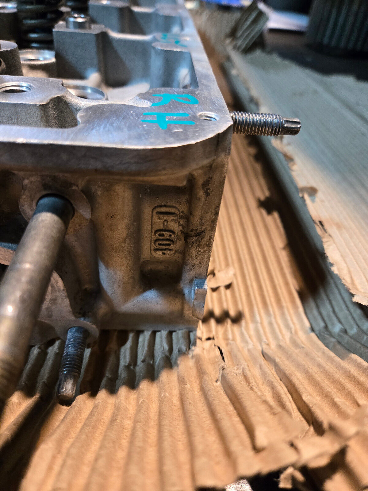 REMAN RH PASSENGER CYLINDER HEAD 6.6 DURAMAX DIESEL LLY VIN 2 97779579 REF8157