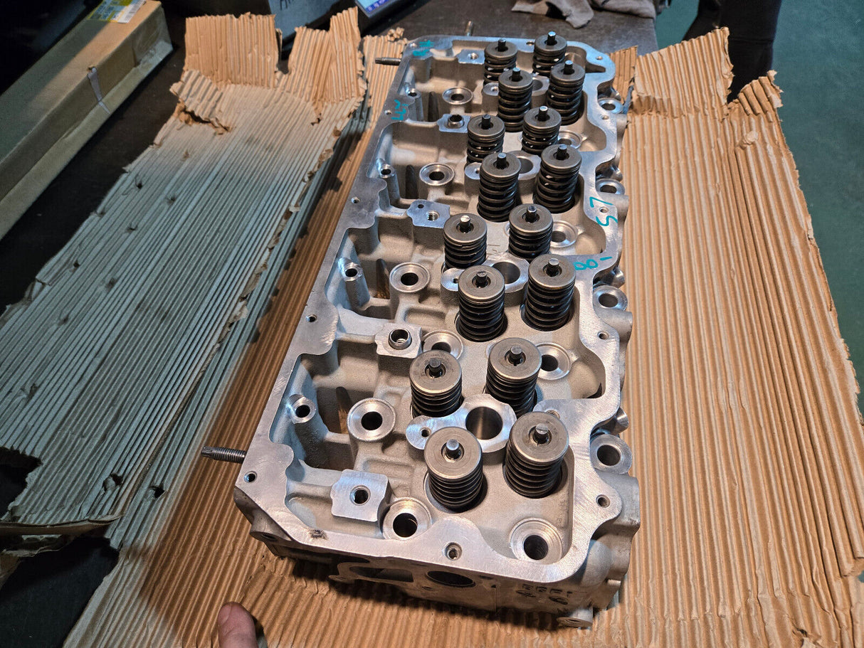 REMAN RH PASSENGER CYLINDER HEAD 6.6 DURAMAX DIESEL LLY VIN 2 97779579 REF8157