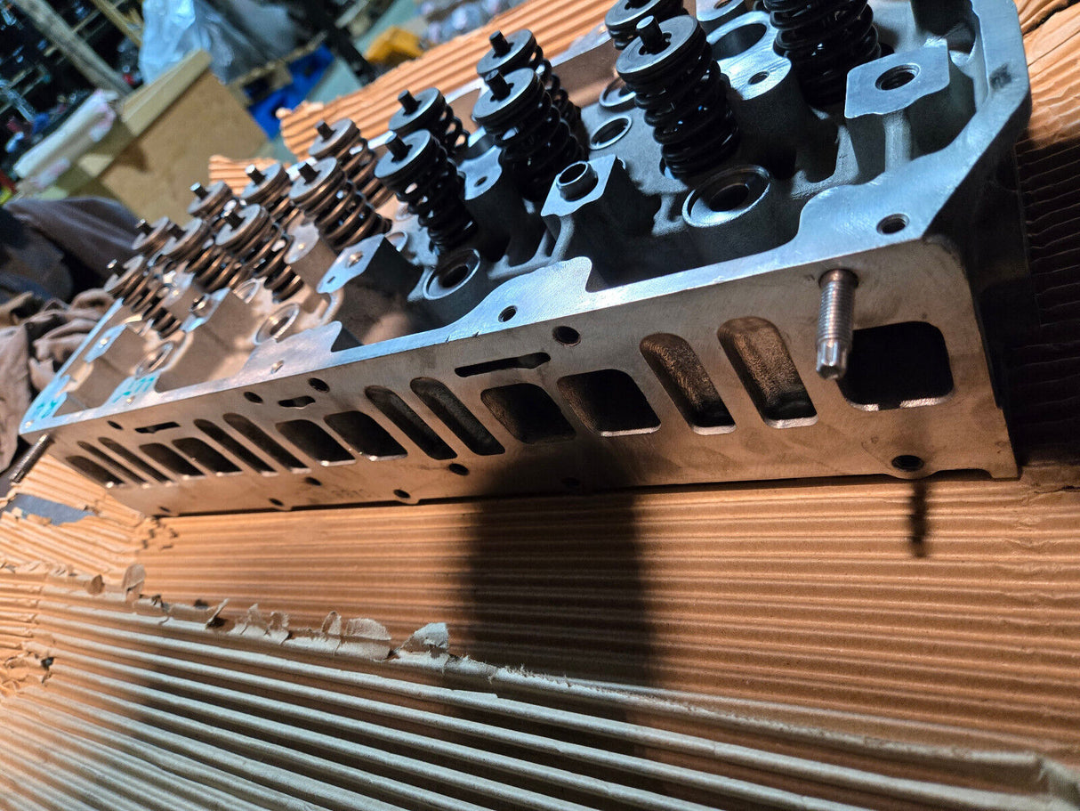 REMAN RH PASSENGER CYLINDER HEAD 6.6 DURAMAX DIESEL LLY VIN 2 97779579 REF8157