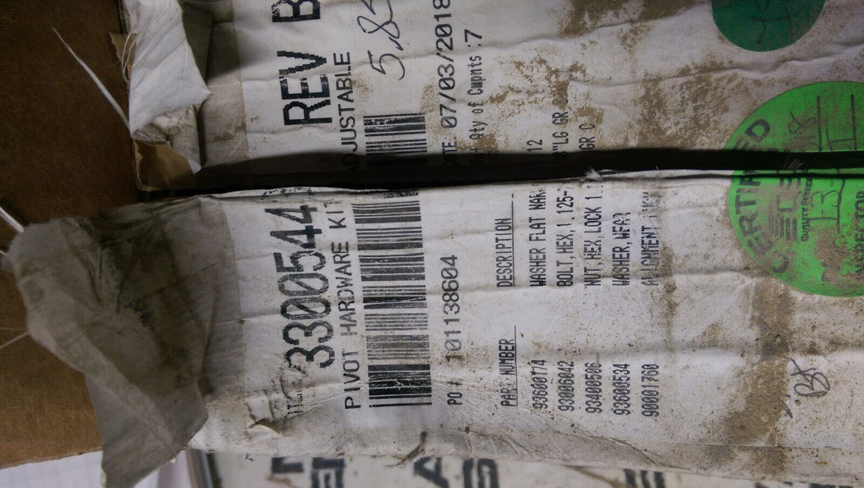 SAF Holland 33005443 PIVOT HARDWARE KIT,ADJUSTABLE