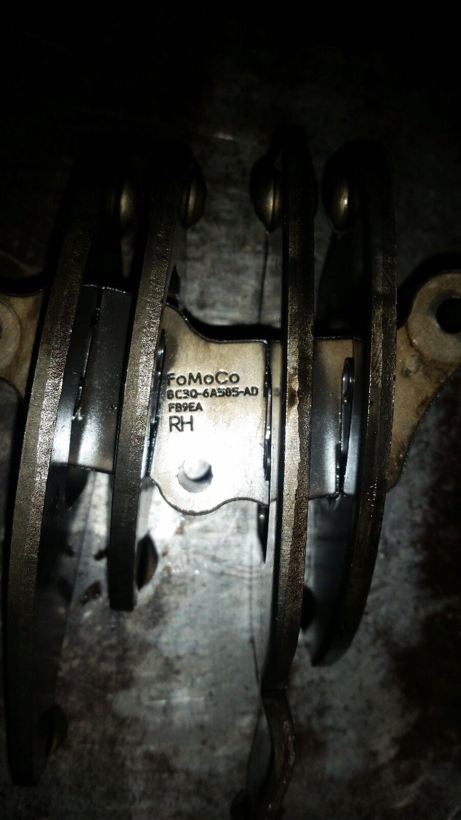 011 2011-2015 FORD 6.7L POWERSTROKE Complete Rocker ARM Assembly RH