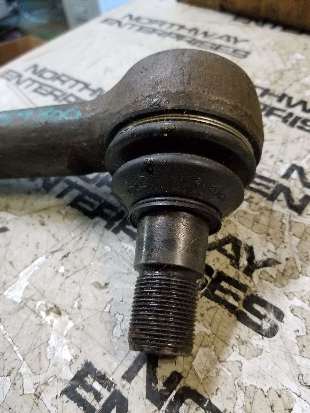 JLG 70029300 90 DEGREE JOINT