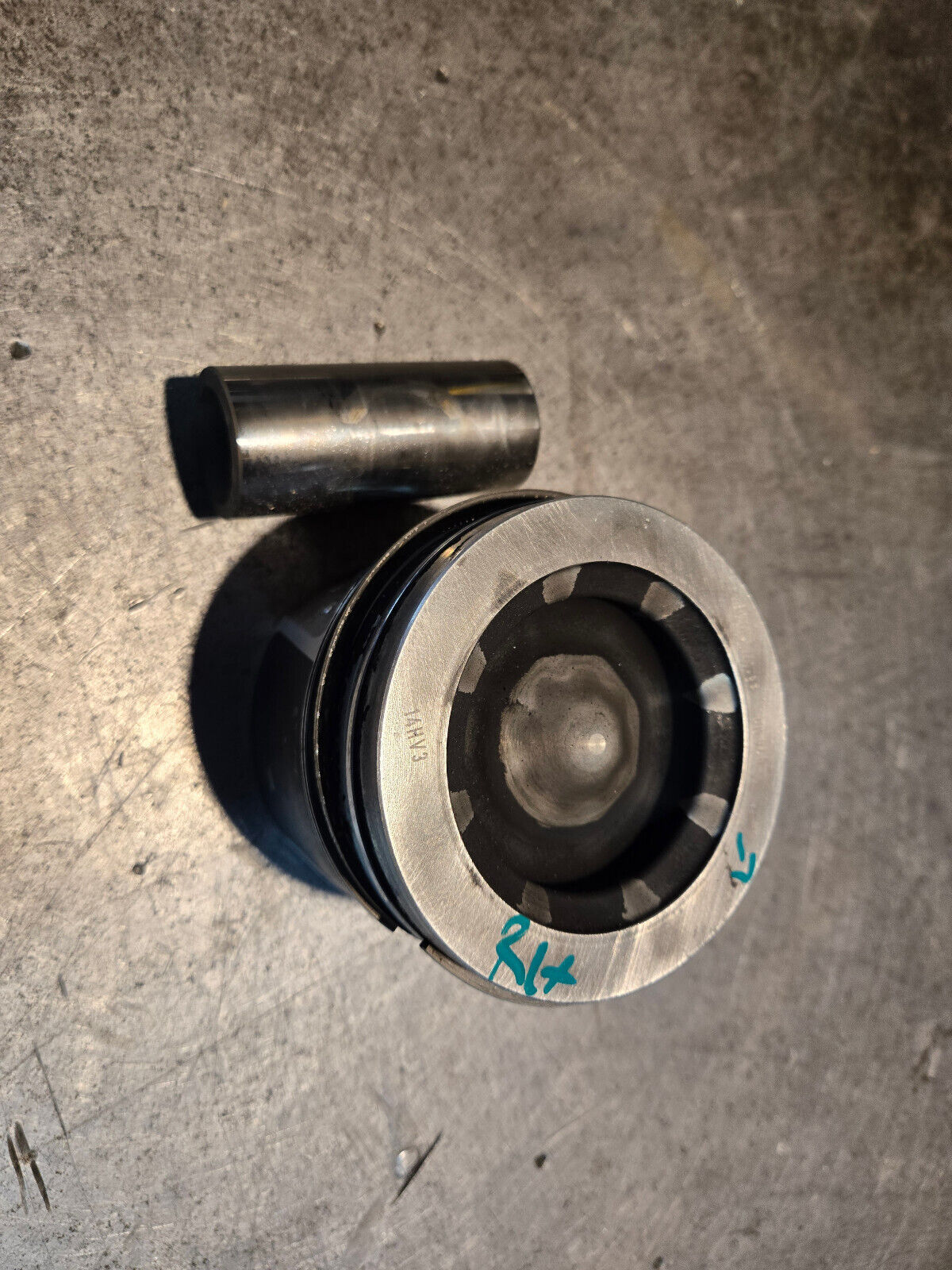 bc3q-6110-bf 6.7 Powerstroke Piston and Wristpin Used BC3Z-6108-D