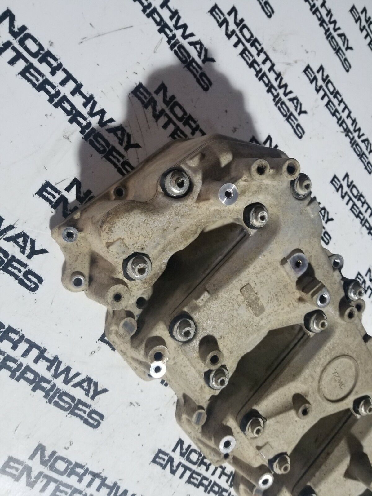 2011-2015 DURAMAX 6.6 6.6L DIESEL LML VALVE COVER & SPACER LH DRIVER