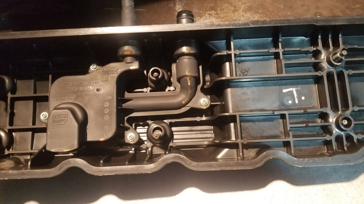 Dodge Ram 5.9L Cummins USED VALVE COVER ASSEMBLY 2005-07 4931453 4931454 REM21