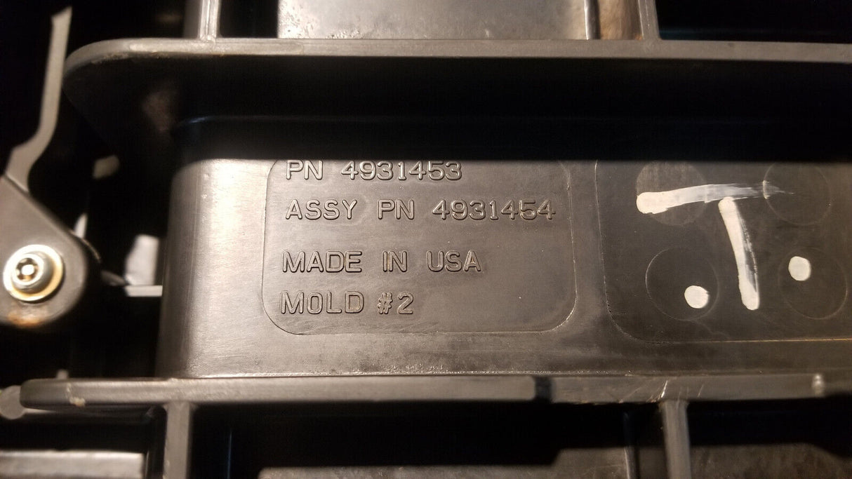 Dodge Ram 5.9L Cummins USED VALVE COVER ASSEMBLY 2005-07 4931453 4931454 REM21