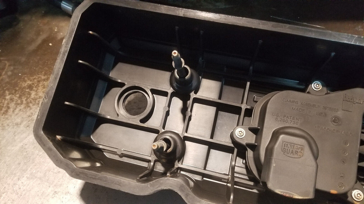 Dodge Ram 5.9L Cummins USED VALVE COVER ASSEMBLY 2005-07 4931453 4931454 REM21