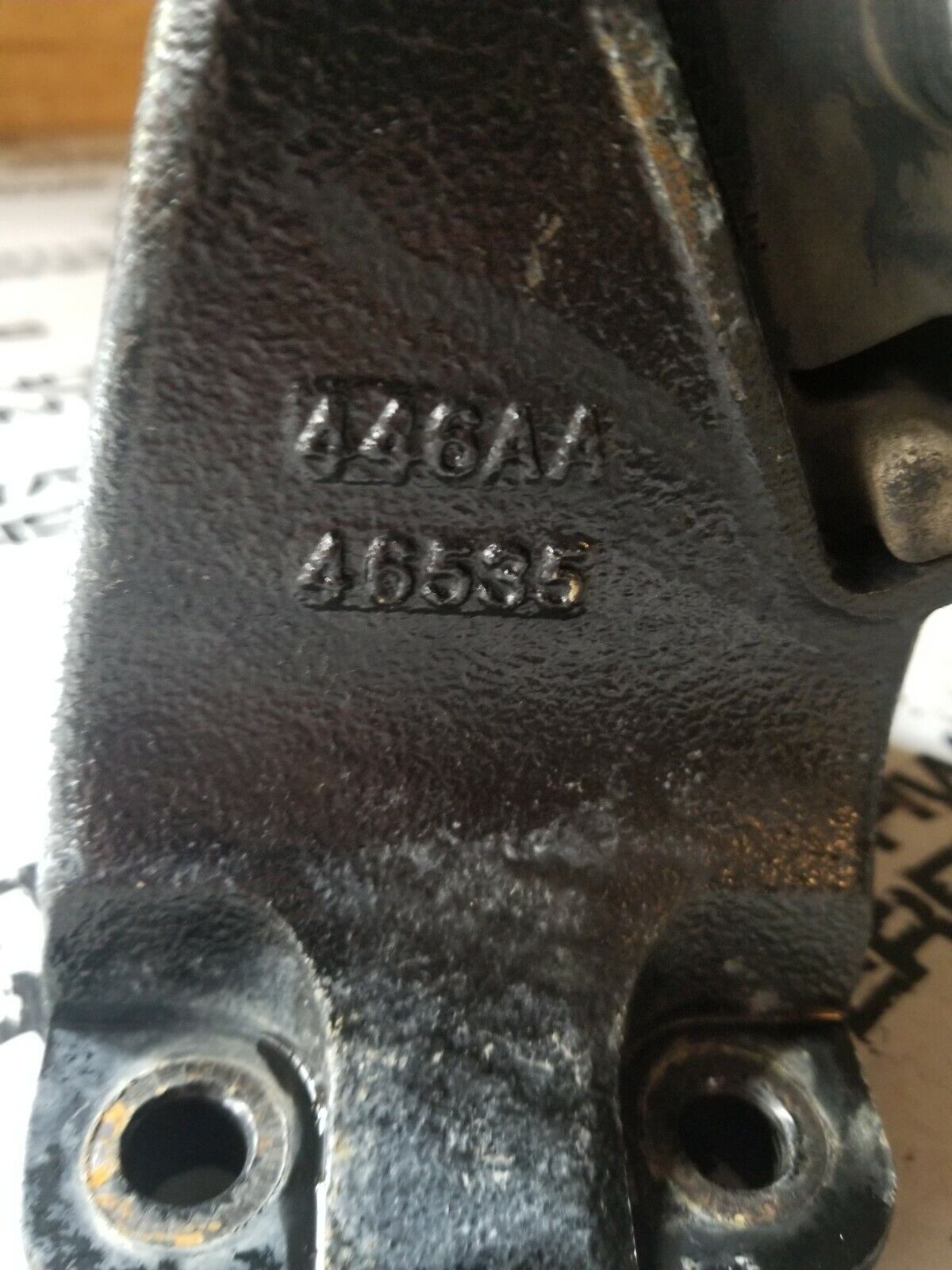 46535446aa 52121815AC 6.7L Cummins Engine Mount Bracket LH / DRIVERS SIDE re025