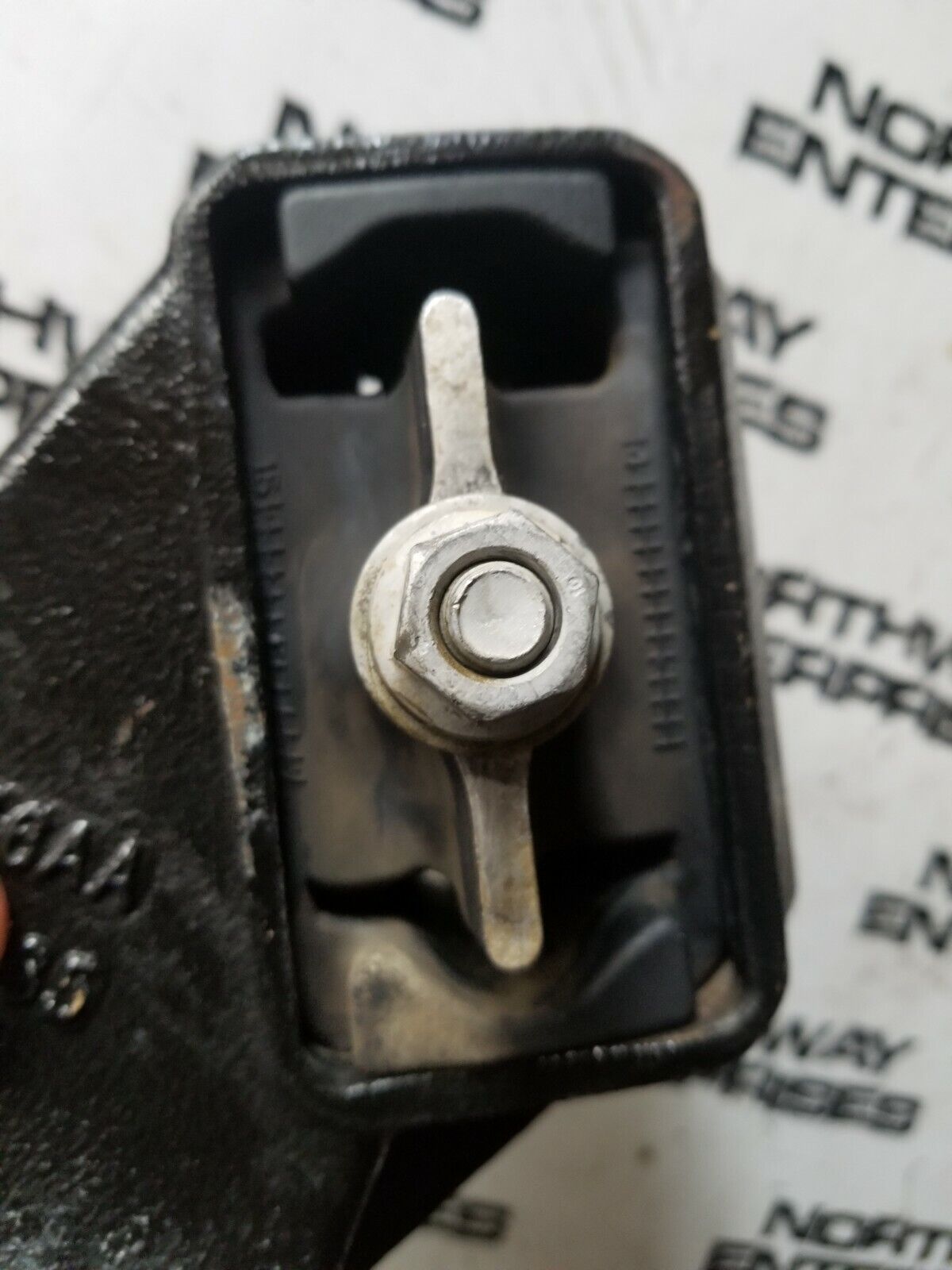 46535446aa 52121815AC 6.7L Cummins Engine Mount Bracket LH / DRIVERS SIDE re025