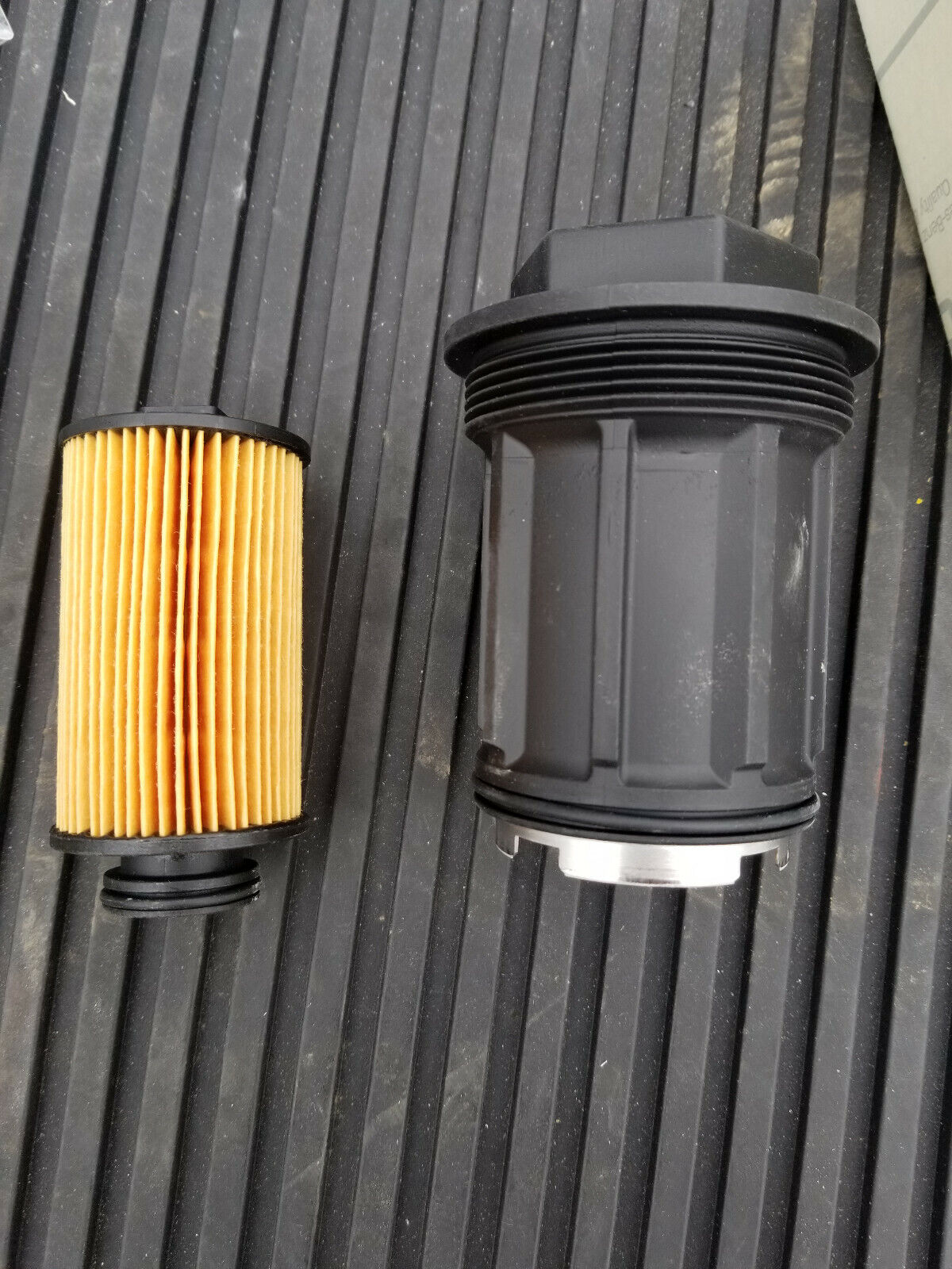A0001420289 GENUINE OEM NEW MERCEDES DEF FILTER FREIGHTLINER