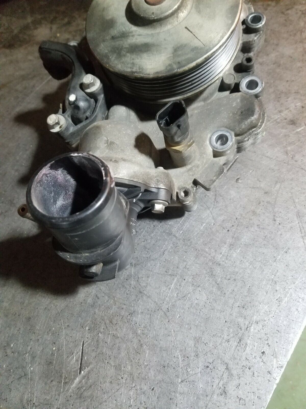 68211202AA 3.0L ECODIESEL USED WATER PUMP
