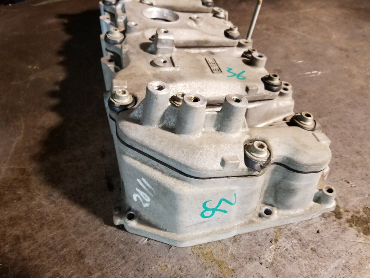 2011-2015 DURAMAX 6.6L DIESEL LML VALVE COVER LH DRIVER 12640380 12642769 re36