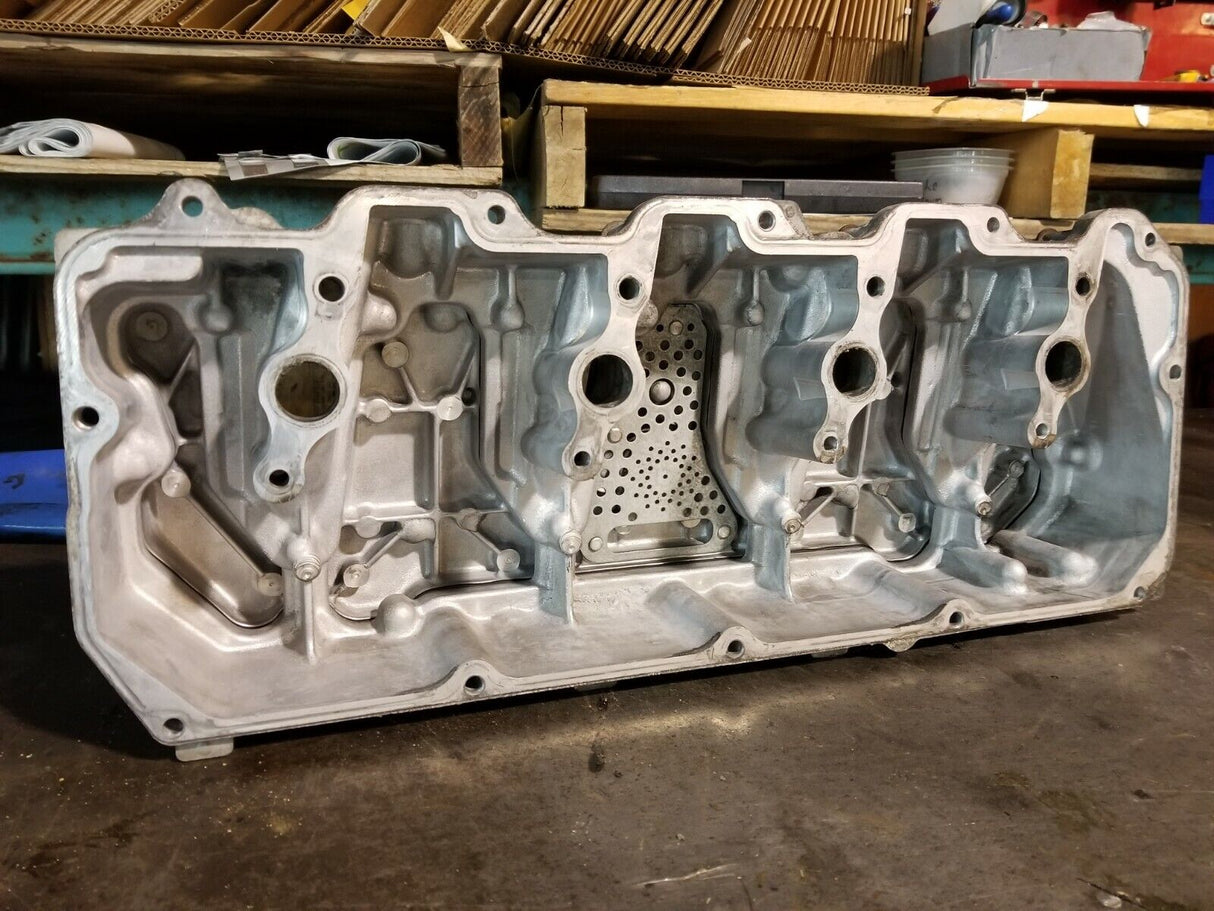 2011-2015 DURAMAX 6.6L DIESEL LML VALVE COVER LH DRIVER 12640380 12642769 re36