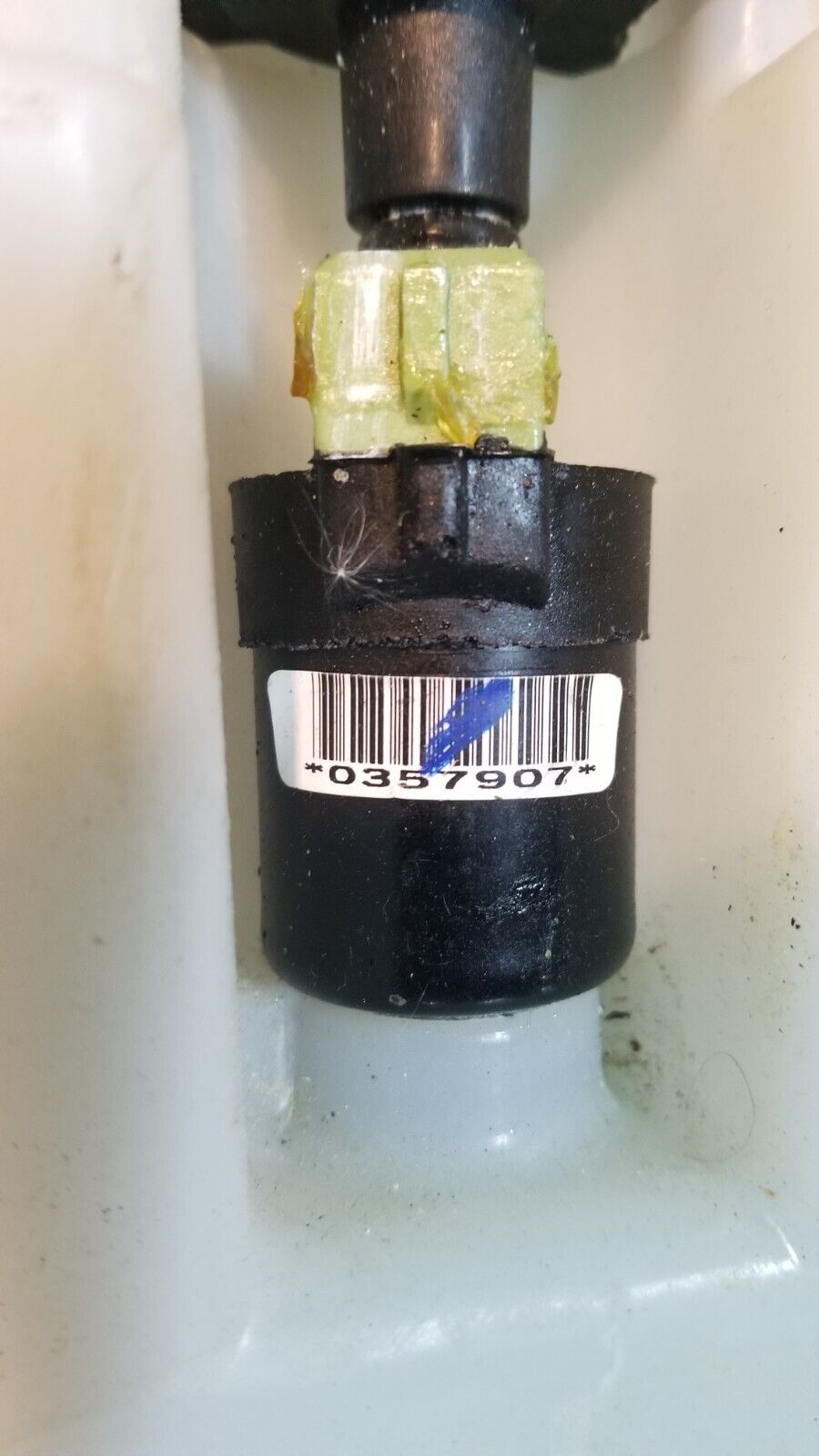 5009441 EVINRUDE 300HP G2 OIL TANK ASSEMBLY 0357907