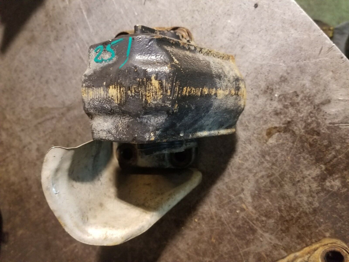 52121814AD 6.7L 6.7 Cummins Engine Mount Bracket RH / Passenger side