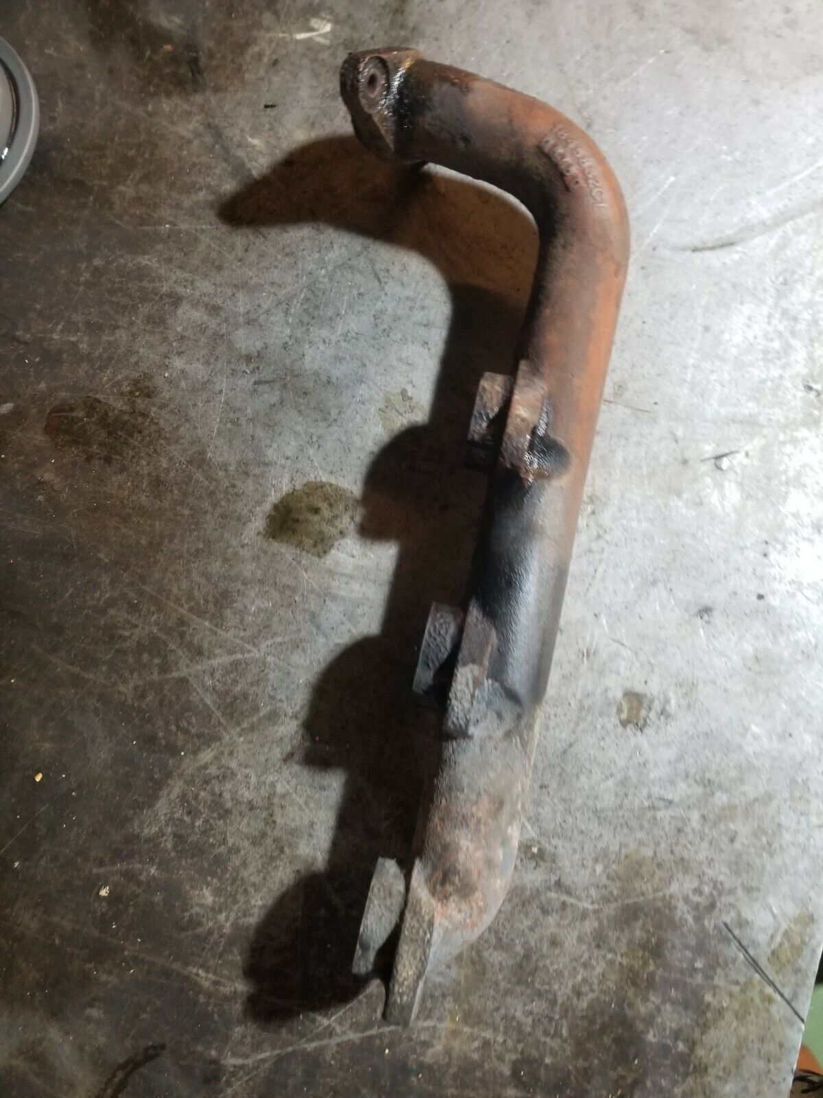 1845832C1 VT275 4.5 DIESEL EXHAUST MANIFOLD