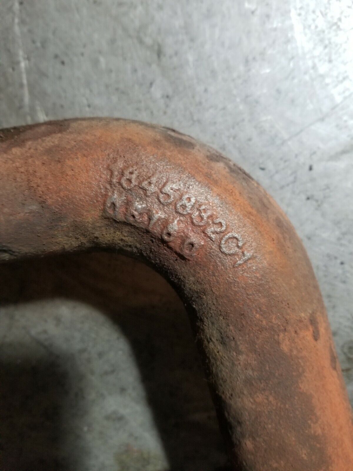 1845832C1 VT275 4.5 DIESEL EXHAUST MANIFOLD