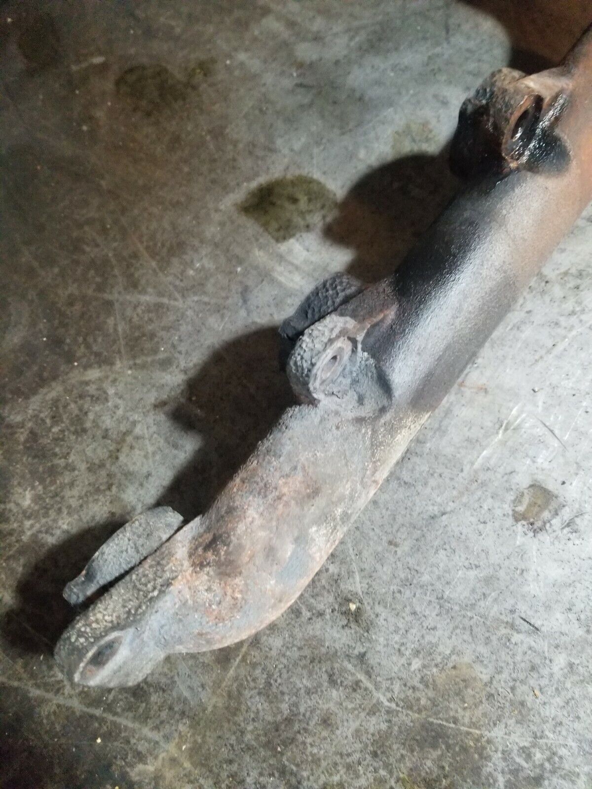 1845832C1 VT275 4.5 DIESEL EXHAUST MANIFOLD