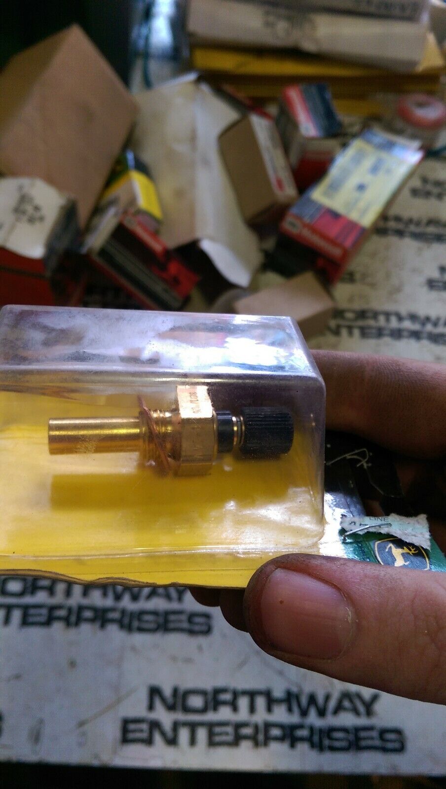 TT207390 JOHN DEERE SENDER