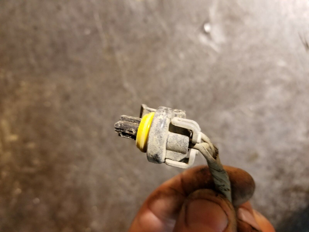 3 Pin 6.0L POWERSTROKE ENGINE HARNESS PIGTAIL CONNECTOR yellow