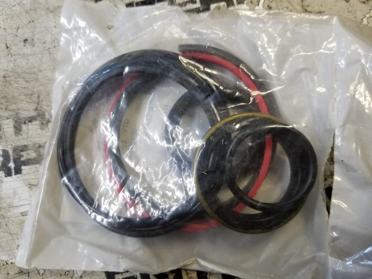 HY0355695 TILT CYLINDER SEAL KIT 0355695