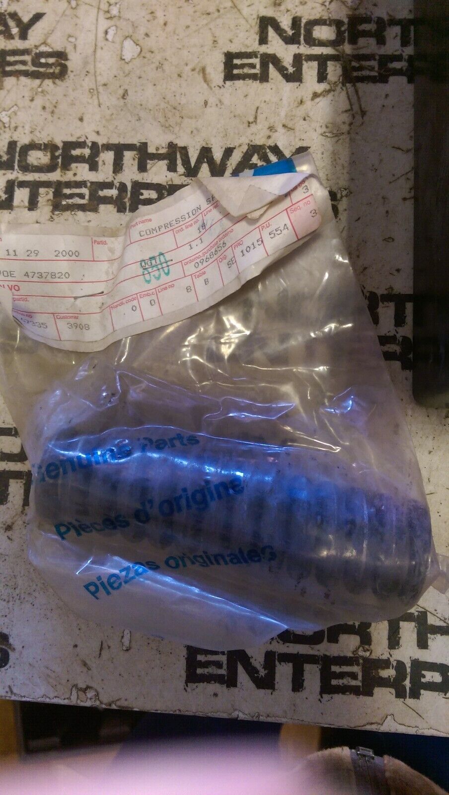 VOLVO VOE4737820 SPRING