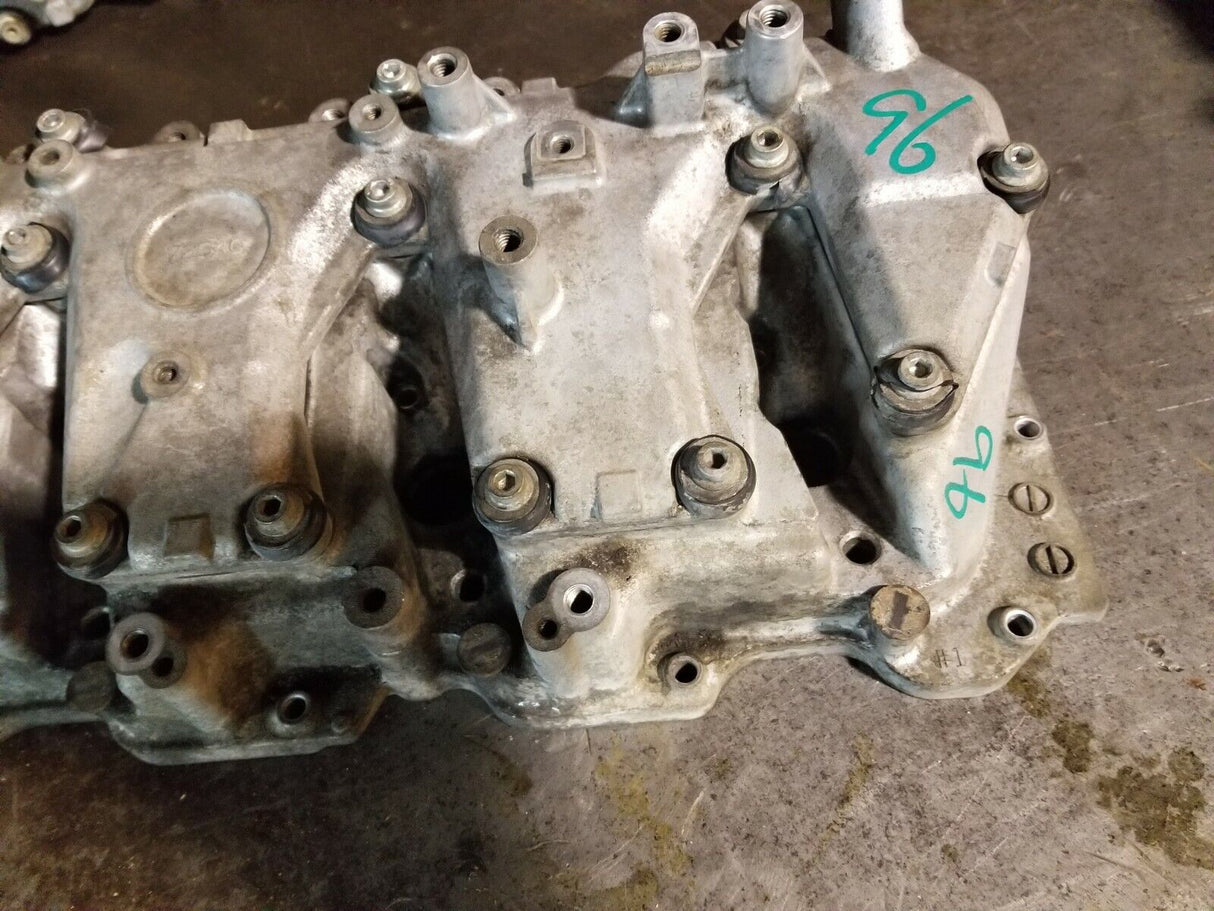 2011-2015 DURAMAX 6.6 6.6L DIESEL LML VALVE COVER & SPACER RH PASSENGER re96