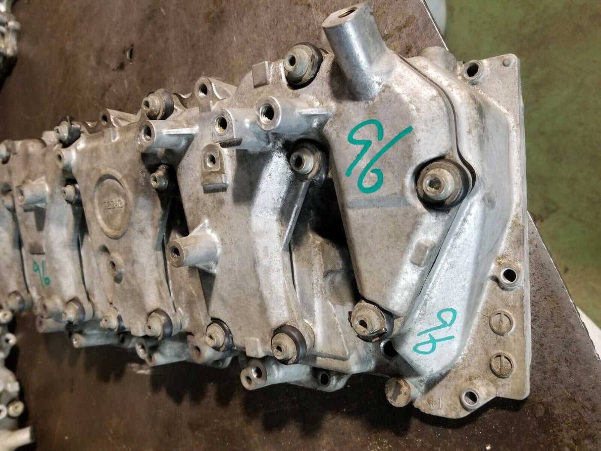 2011-2015 DURAMAX 6.6 6.6L DIESEL LML VALVE COVER & SPACER RH PASSENGER re96