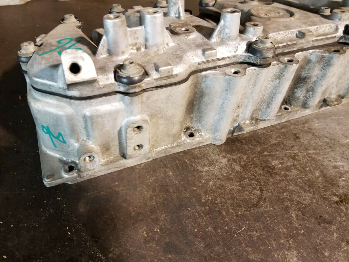 2011-2015 DURAMAX 6.6 6.6L DIESEL LML VALVE COVER & SPACER RH PASSENGER re96