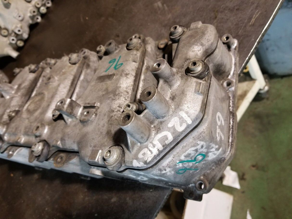 2011-2015 DURAMAX 6.6 6.6L DIESEL LML VALVE COVER & SPACER RH PASSENGER re96