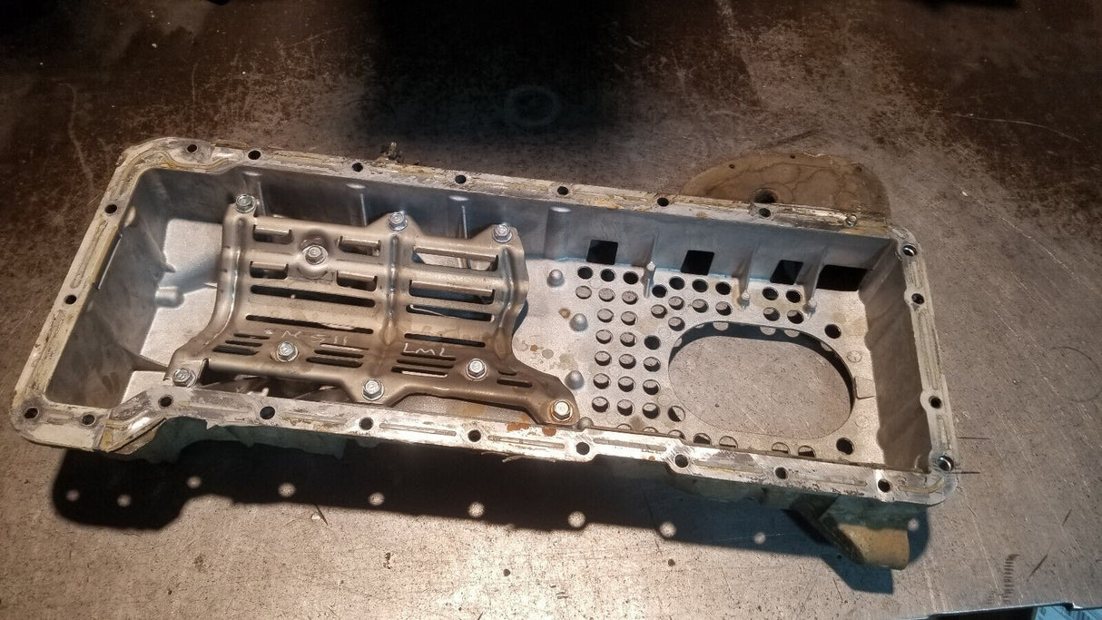 12634971 2011-2015 UPPER OIL PAN CHEVROLET Duramax 6.6l 6.6 LML ref511