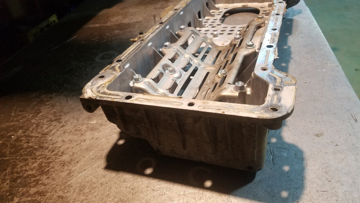 12634971 2011-2015 UPPER OIL PAN CHEVROLET Duramax 6.6l 6.6 LML ref511