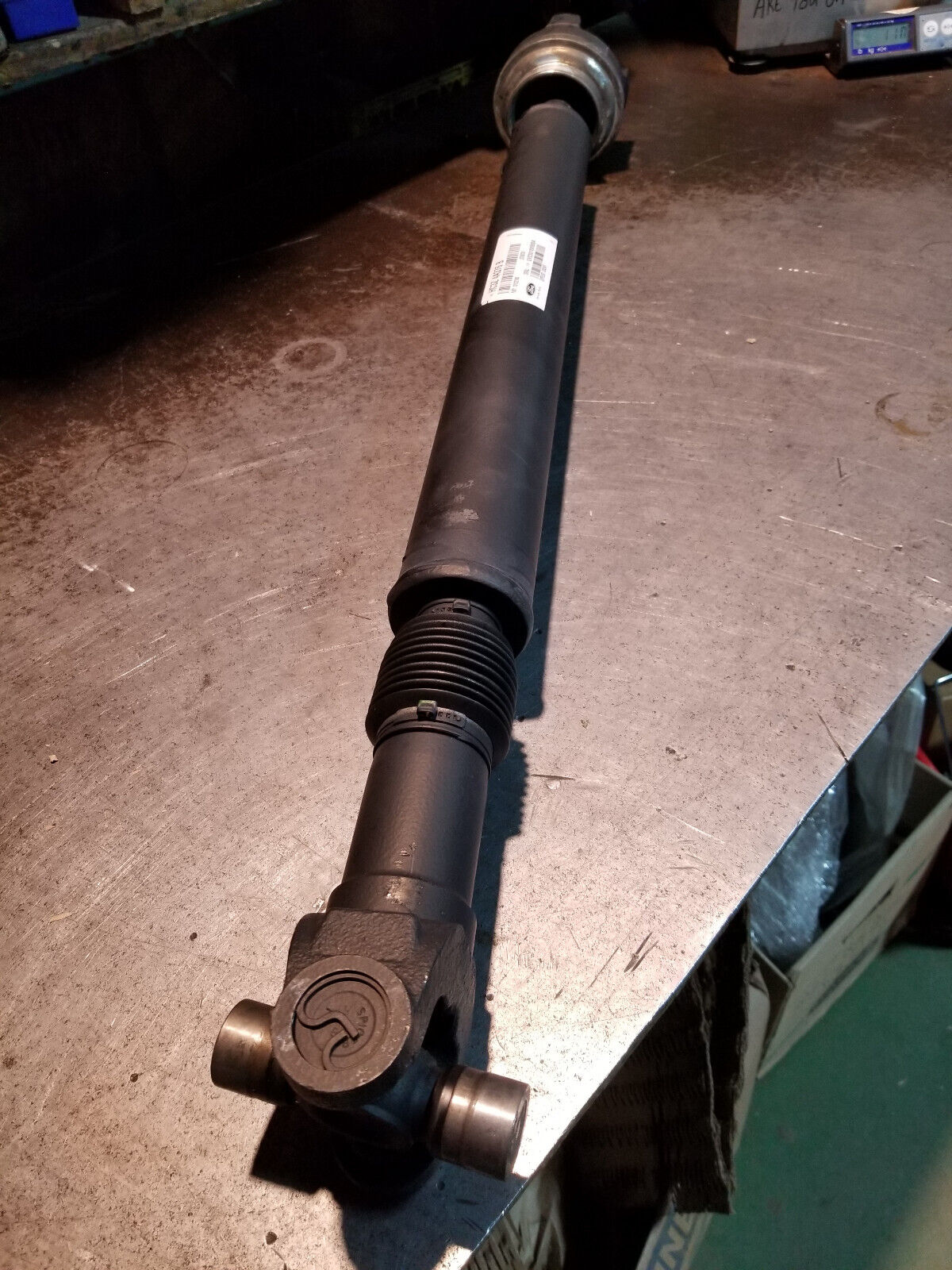 HC3Z-4A376-B HC3Z4A376B FORD FRONT DRIVESHAFT 2017-2022 F350