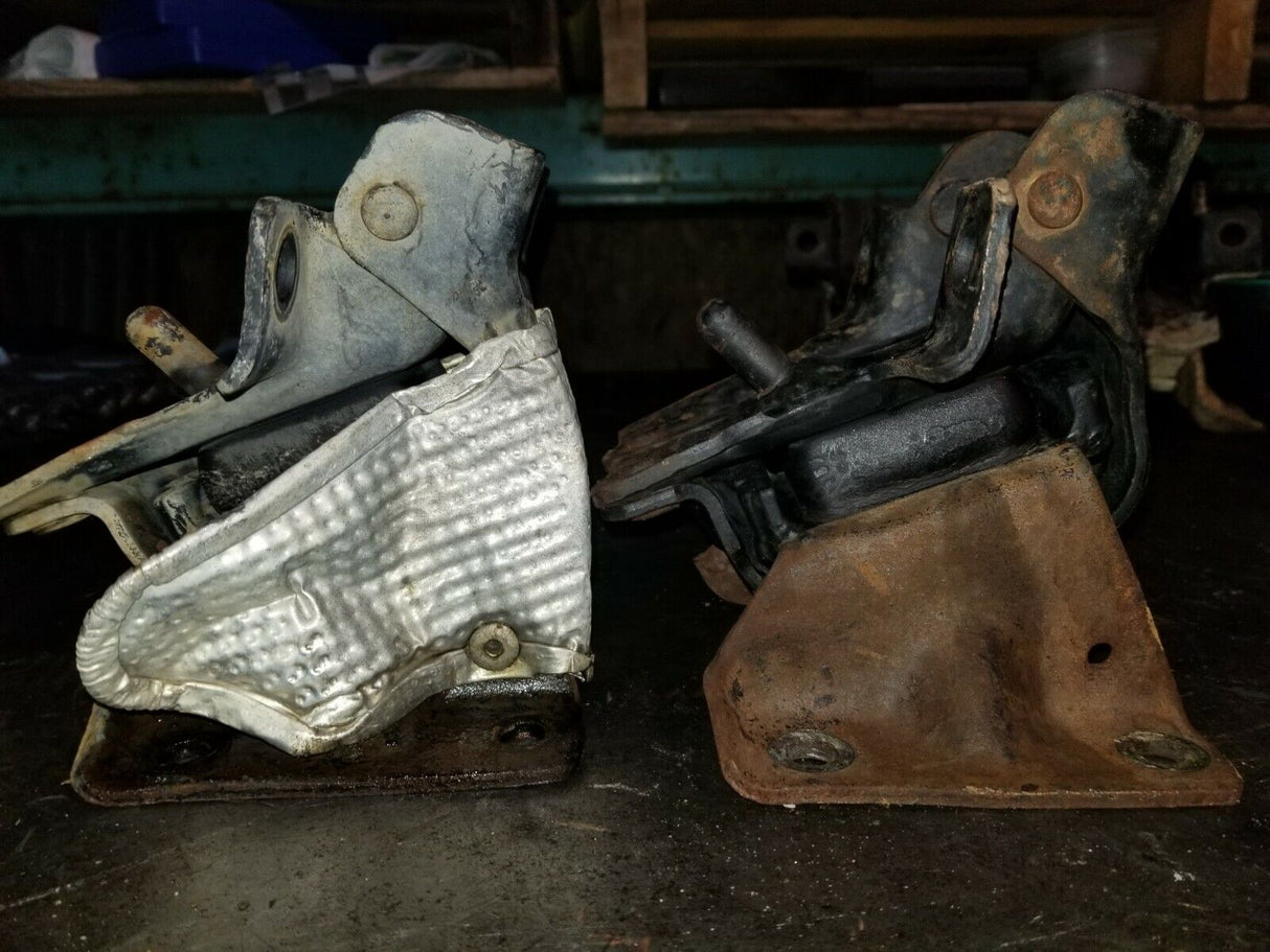 2011-15 DURAMAX DIESEL MOTOR ENGINE MOUNTS 25814752 25814754 r151