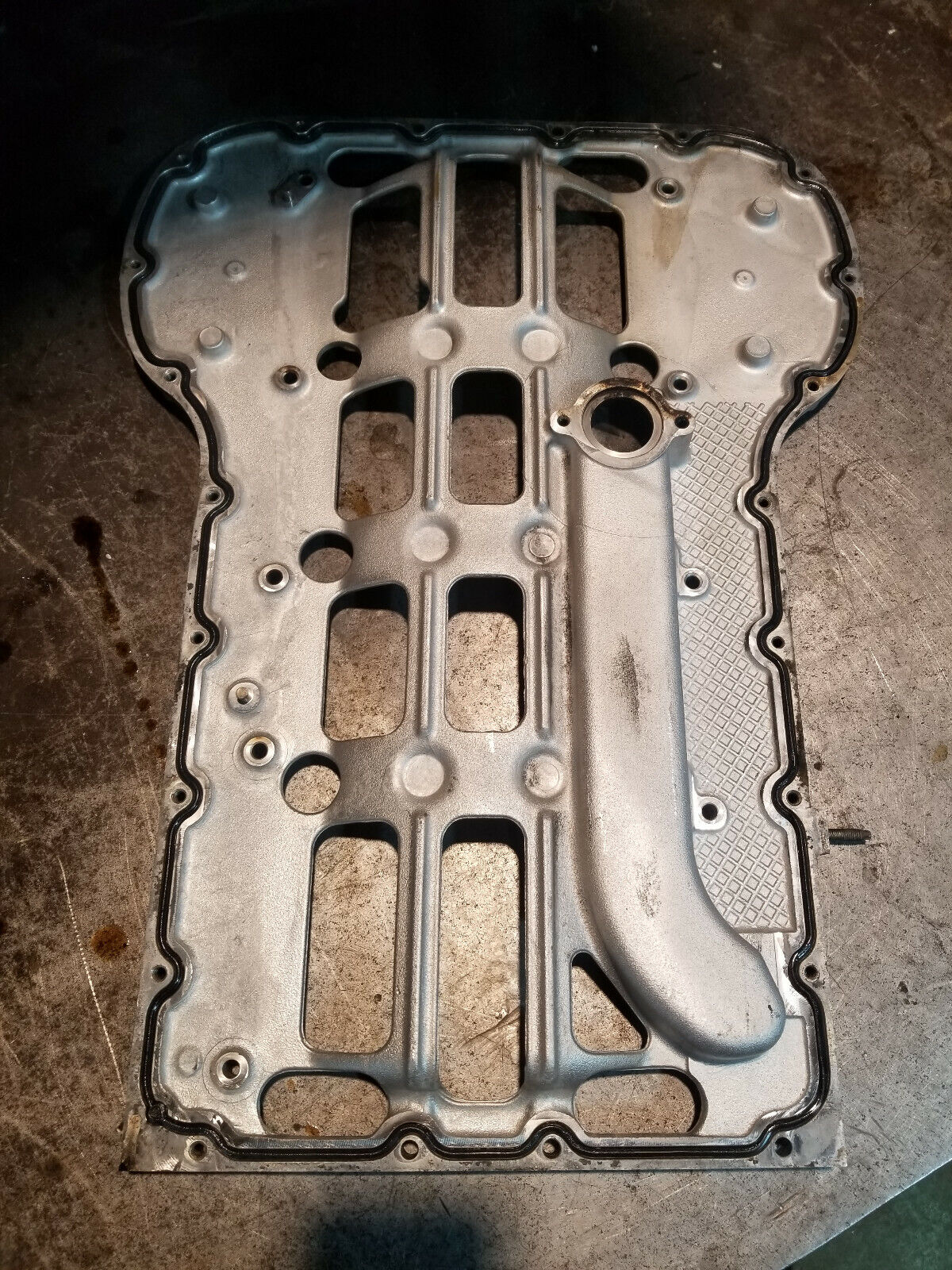1843446C1 6.0L POWERSTROKE UPPER OIL PAN