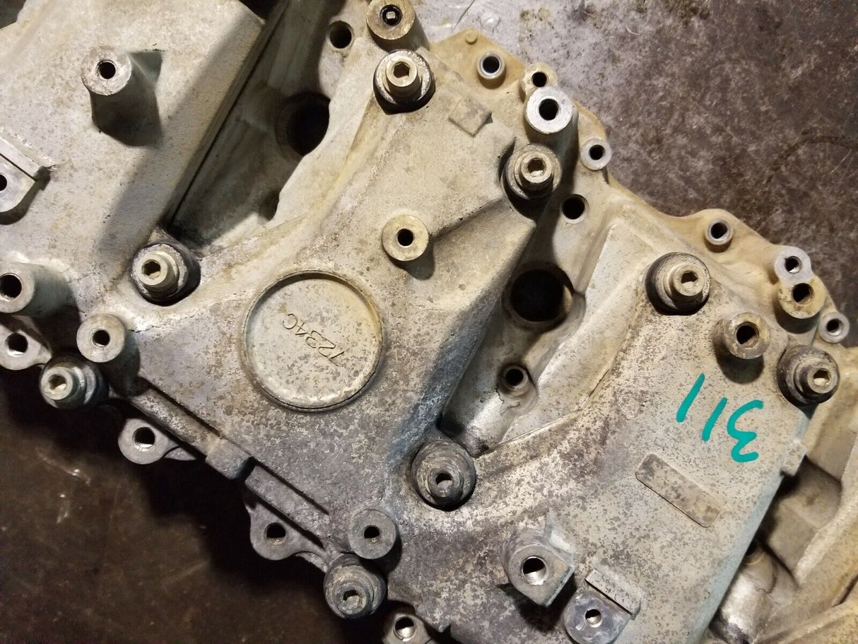 2011-2015 DURAMAX 6.6 6.6L DIESEL LML VALVE COVER & SPACER RH PASSENGER r311