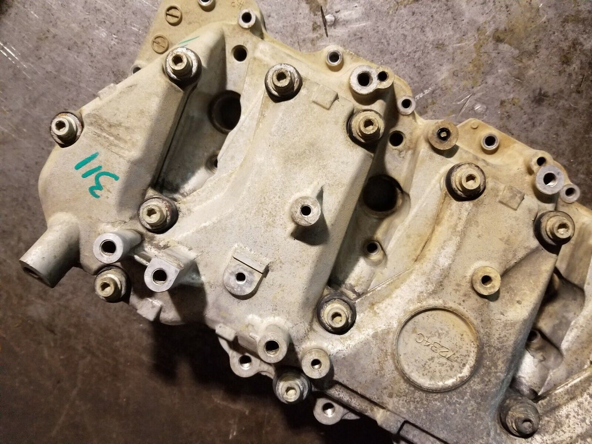 2011-2015 DURAMAX 6.6 6.6L DIESEL LML VALVE COVER & SPACER RH PASSENGER r311