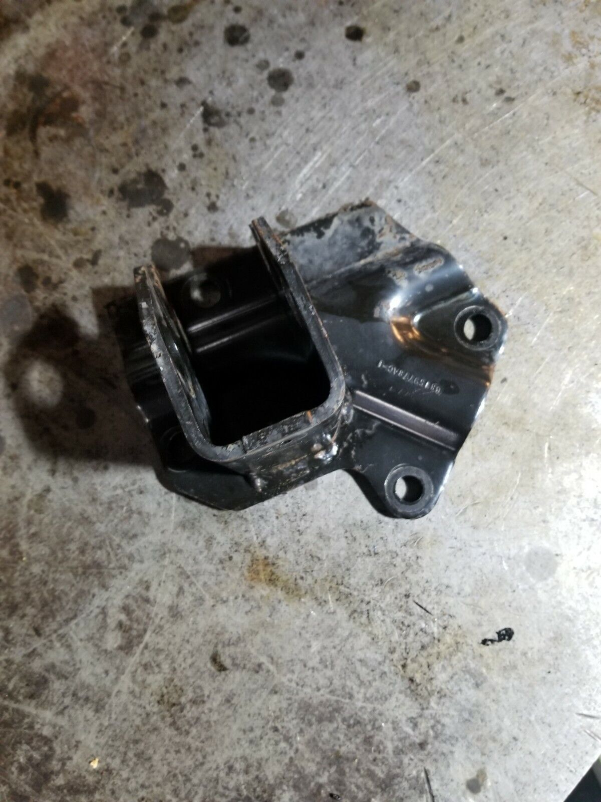 Engine Mount Bracket, Right Side Mopar 68159778AC