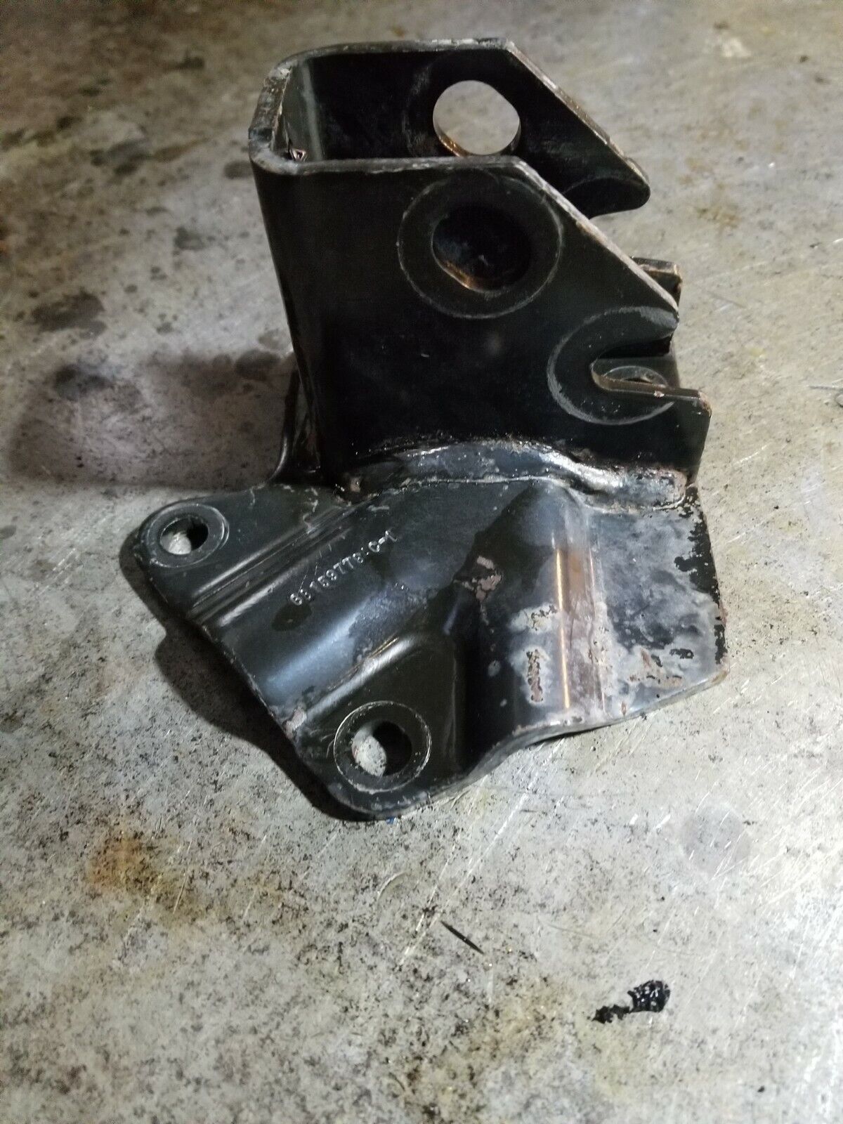 Engine Mount Bracket, Right Side Mopar 68159778AC