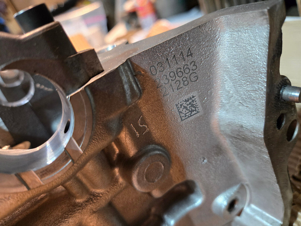 REMAN 3.0L ECODIESEL LH DRIVERS SIDE CYLINDER HEAD RE515 90352085F