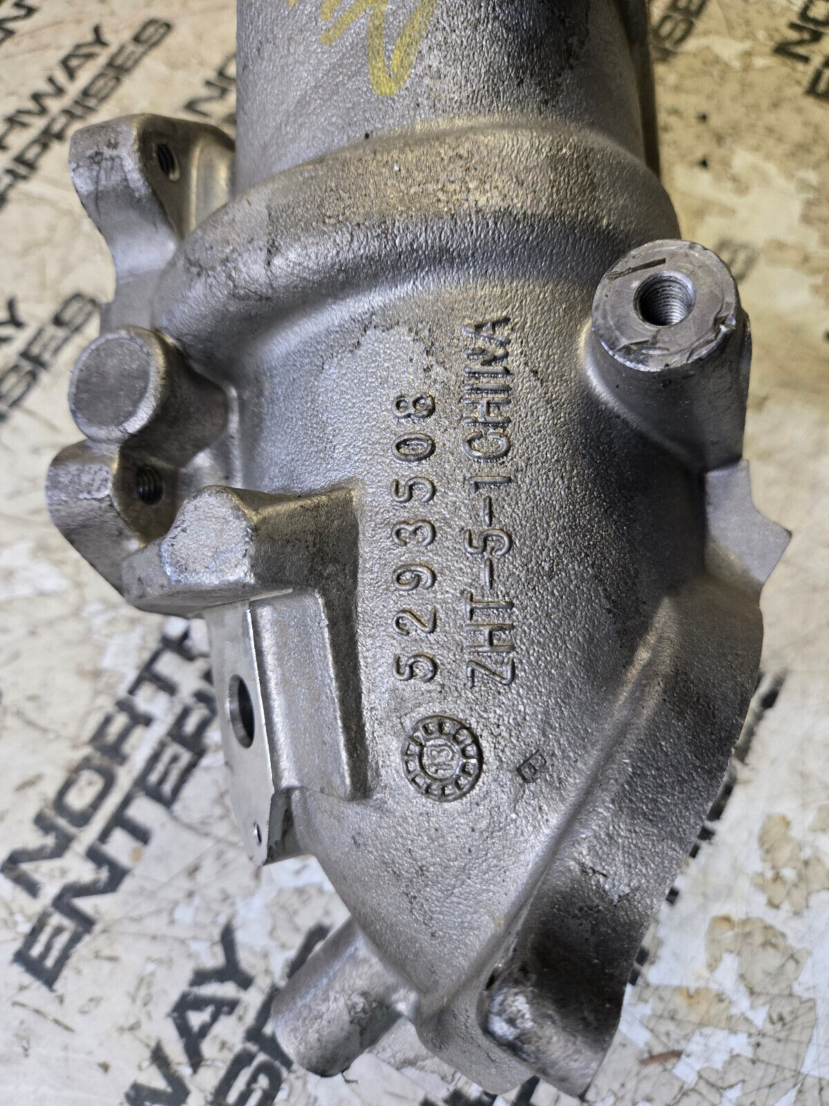 5293508 2013-17 Dodge Ram 6.7 Cummins EGR Intake Horn Manifold