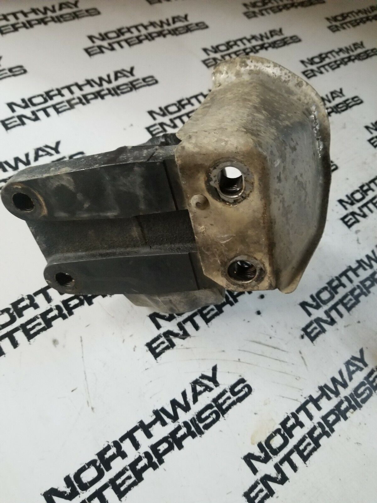 52121814AD 6.7L Cummins Engine Mount Bracket RH / Passenger side
