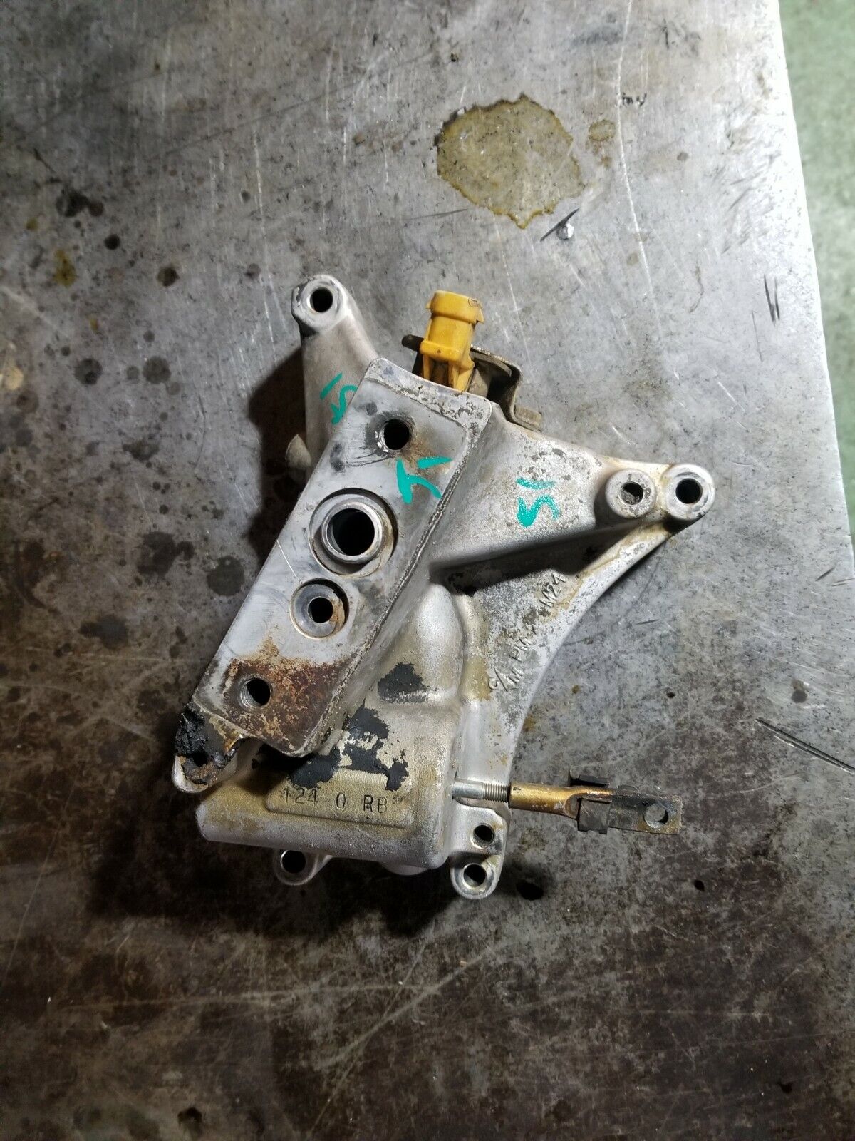 99.5-03 Ford 7.3 7.3L Powerstroke Diesel EBV Turbo Pedistal