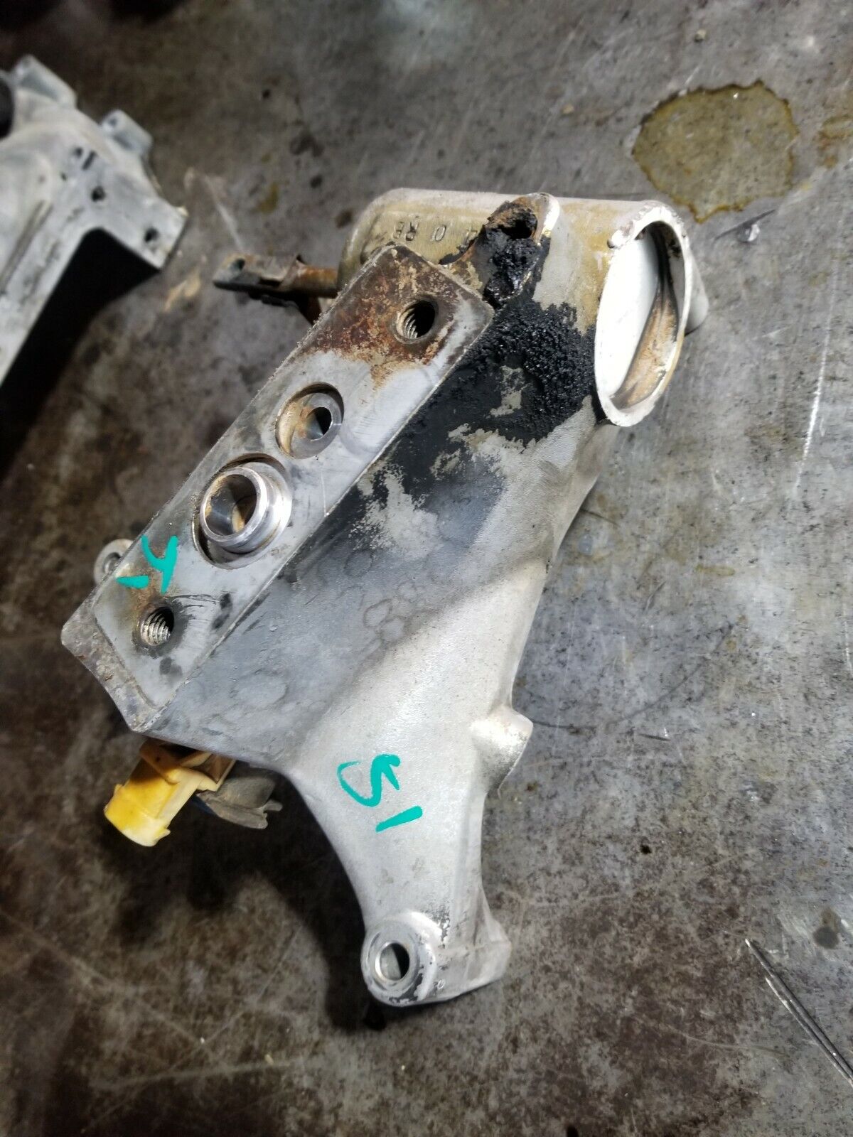 99.5-03 Ford 7.3 7.3L Powerstroke Diesel EBV Turbo Pedistal