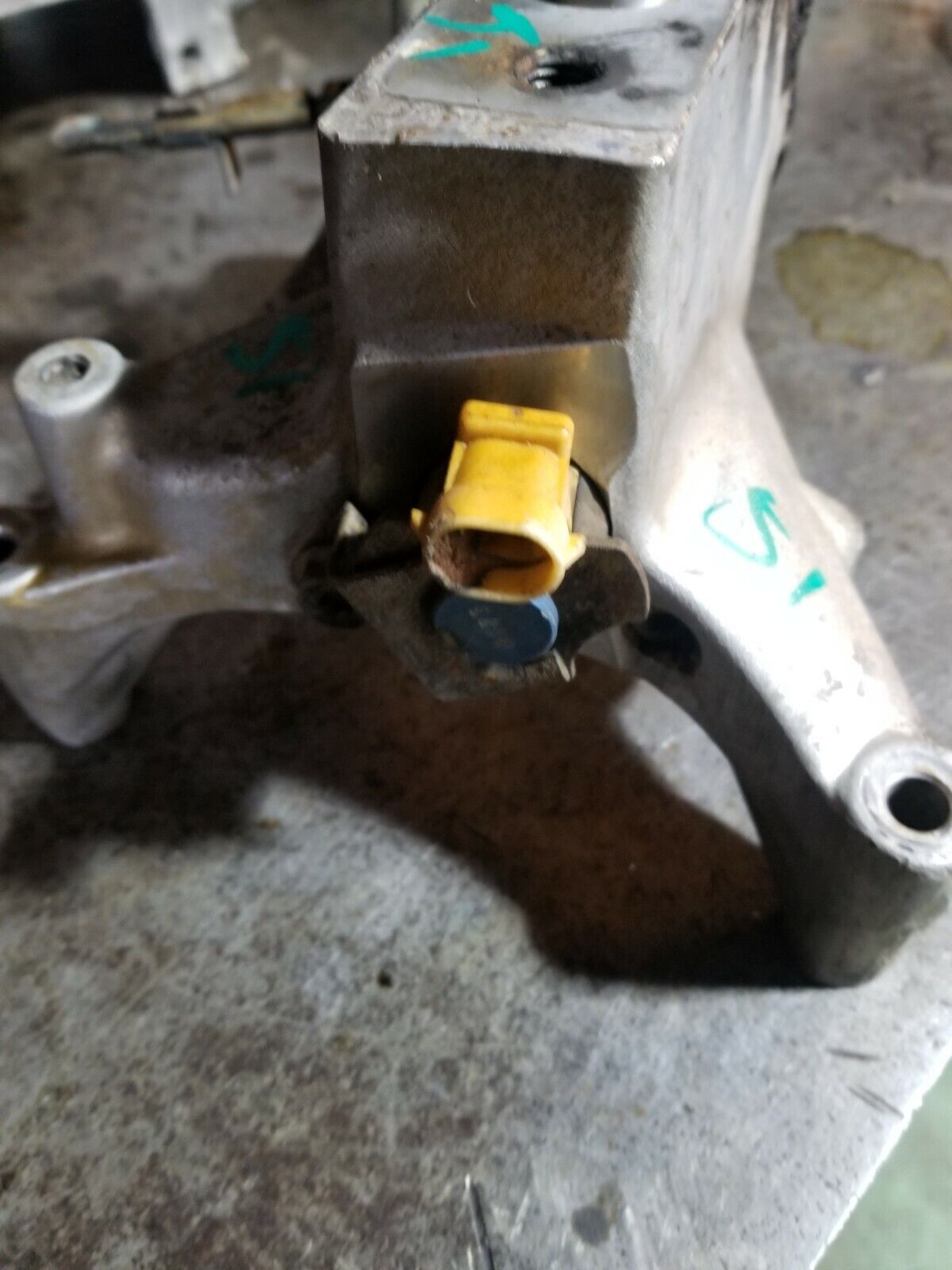 99.5-03 Ford 7.3 7.3L Powerstroke Diesel EBV Turbo Pedistal