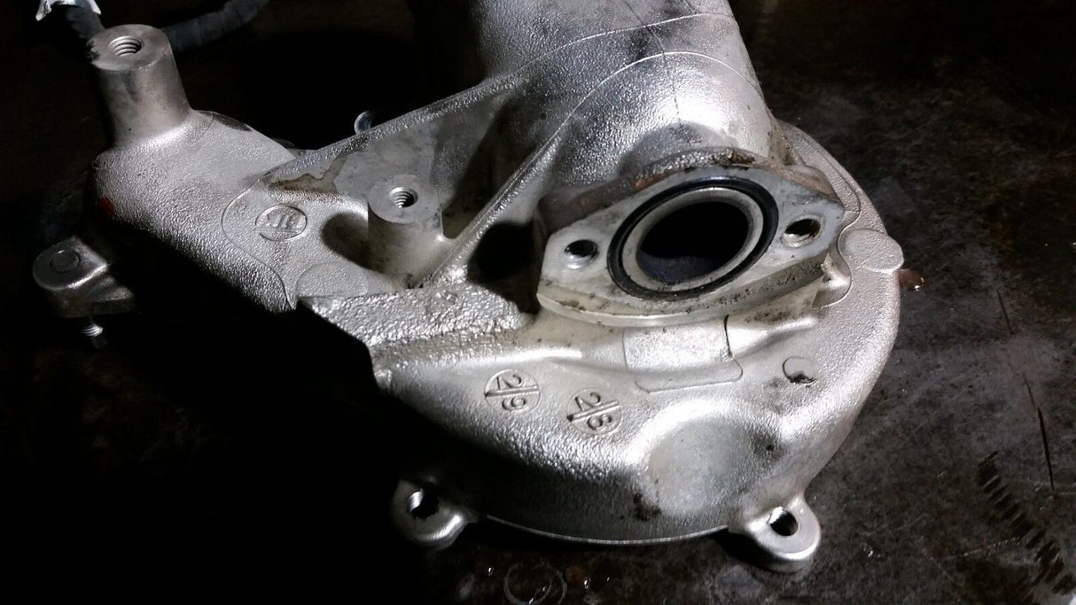 07.5 08 09 10 Chevrolet Silverado GMC Sierra Duramax Diesel Water Pump Housing