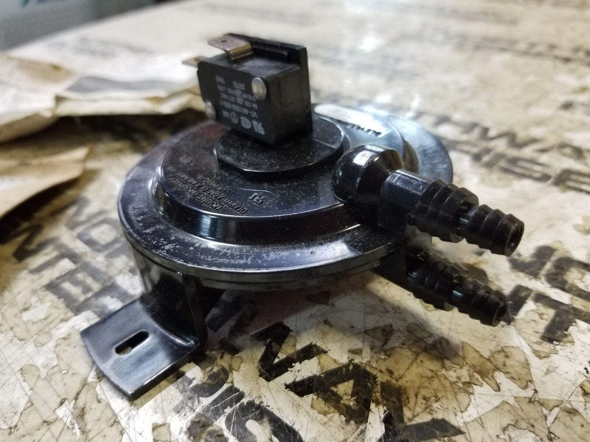 RSS Universal Air Switch, Adjustable RSS-495-011 .2"WC TP 1.0"WC Pos /Neg Air