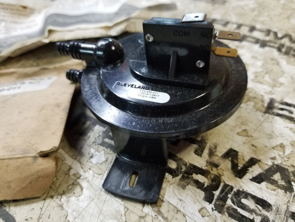 RSS Universal Air Switch, Adjustable RSS-495-011 .2"WC TP 1.0"WC Pos /Neg Air