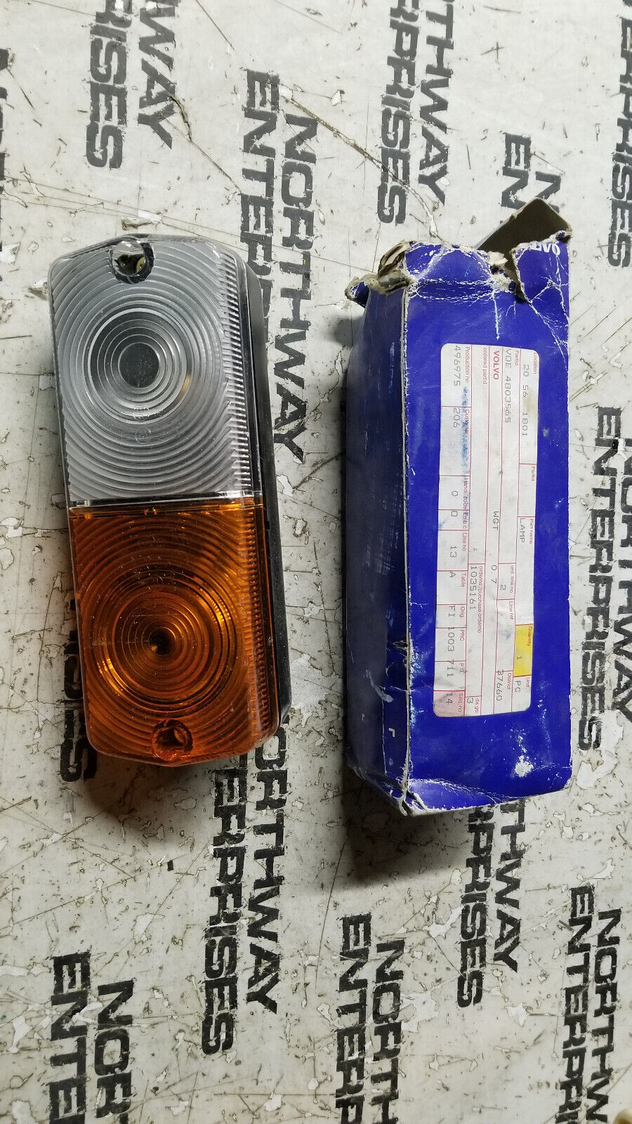 VOLVO 4803565 VOE4803565 LIGHT